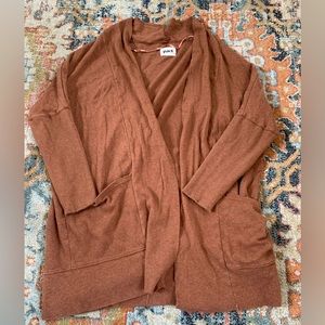 Pact oversized airplane cardigan, rust color